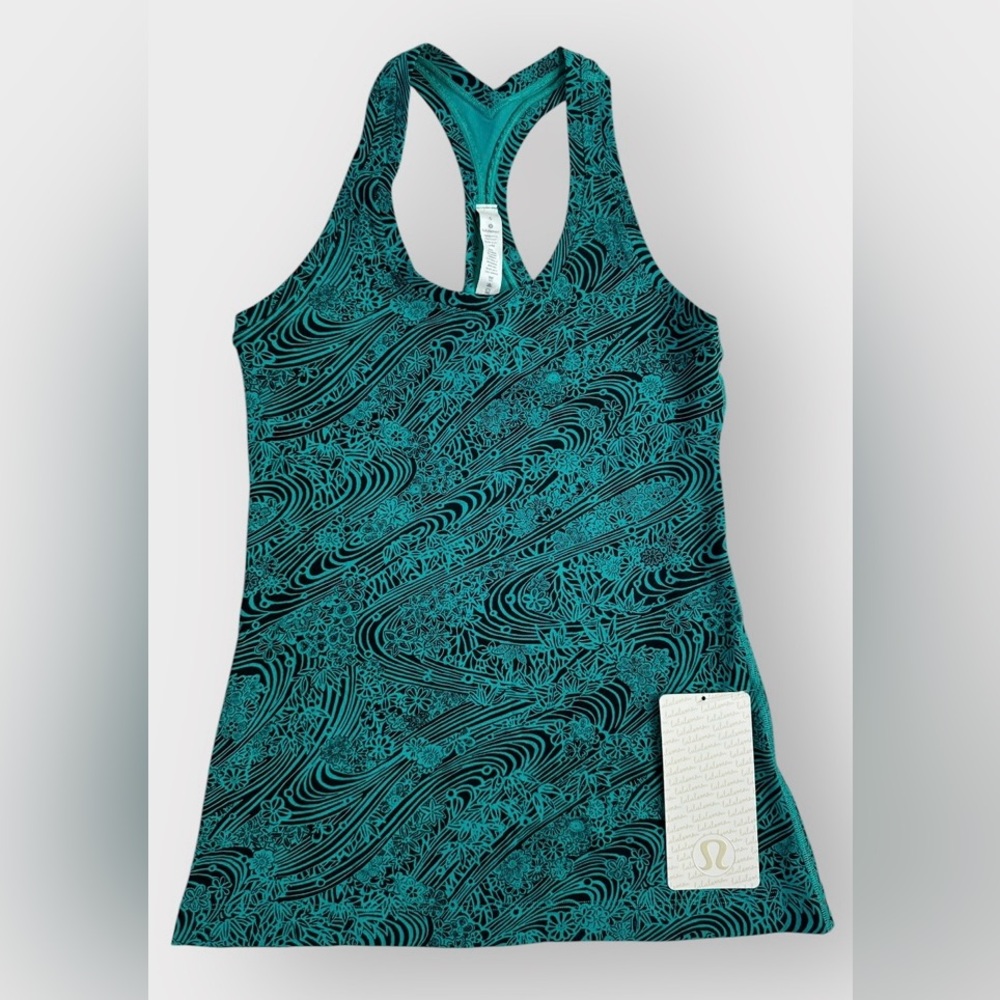 NWT Lululemon, Cool Racerback II, Size 6